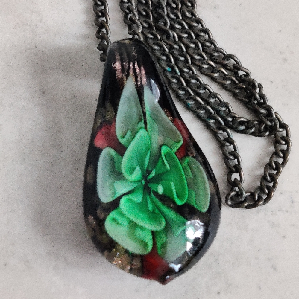 Green Murano Style Art Glass Pendant Necklace